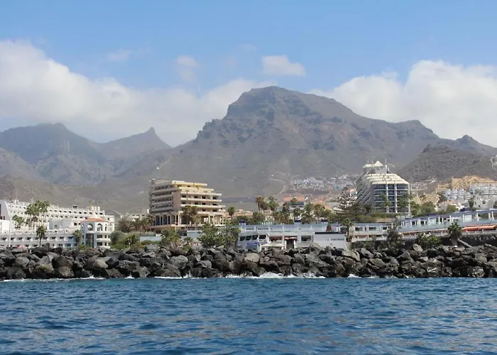 Vaso Rojo Vista Mar أذيخي