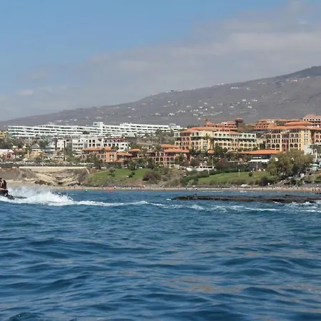 Daire Vaso Rojo Vista Mar *