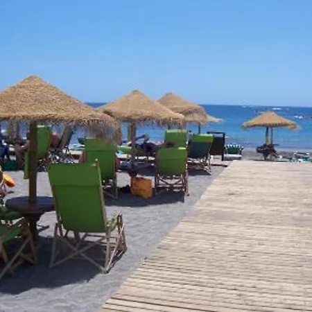 Daire Vaso Rojo Vista Mar